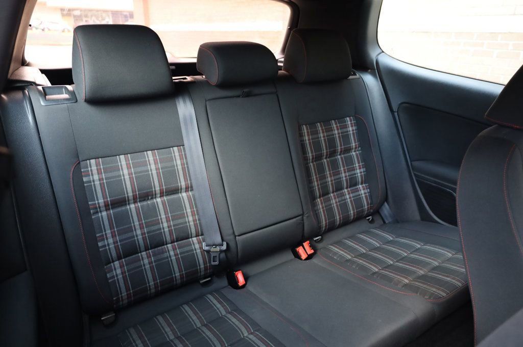 Used 2011 Volkswagen GTI Autobahn image 18