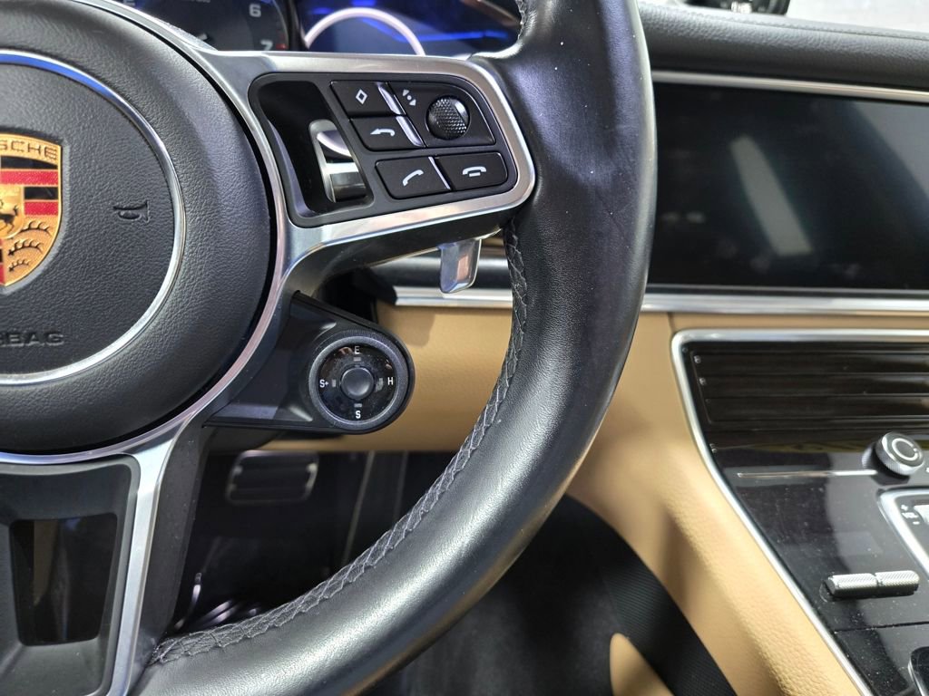 Used 2018 Porsche Panamera 4 image 15