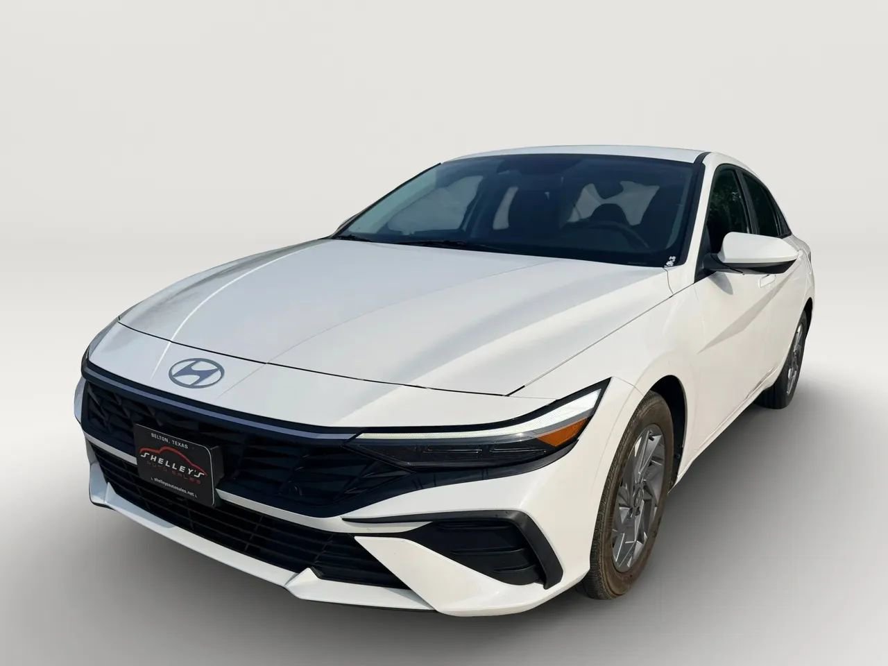 Used 2024 Hyundai Elantra SEL FWD image 4