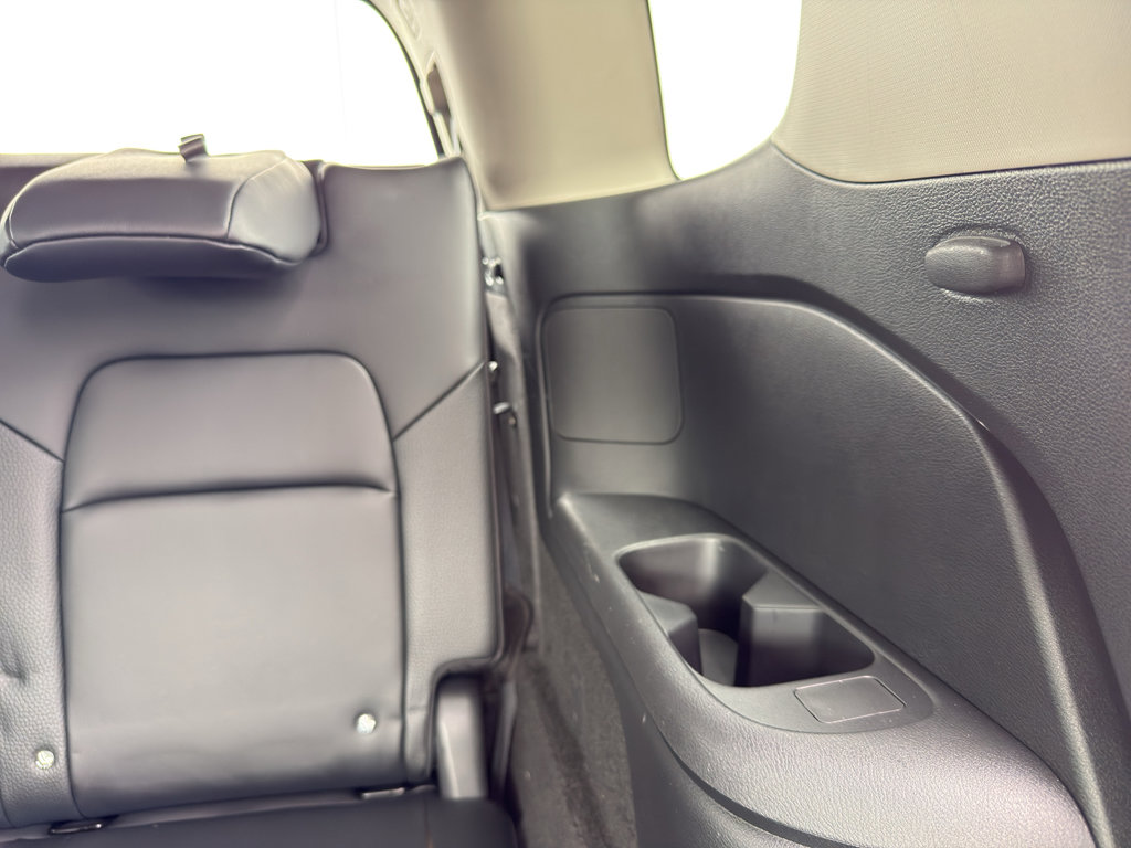 Certified 2025 Nissan Pathfinder SL image 36