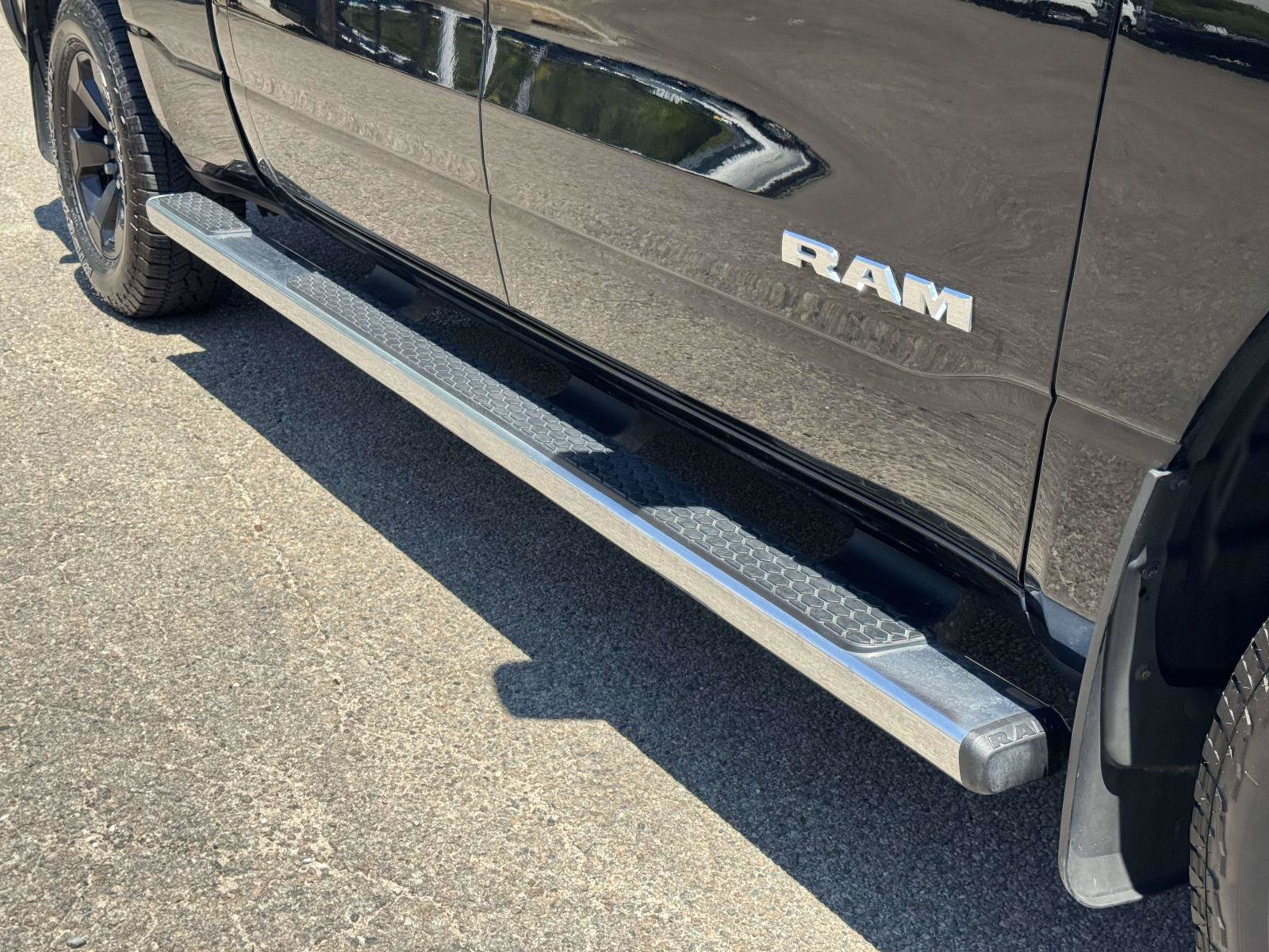 Used 2022 RAM 1500 Big Horn AWD/4WD image 12