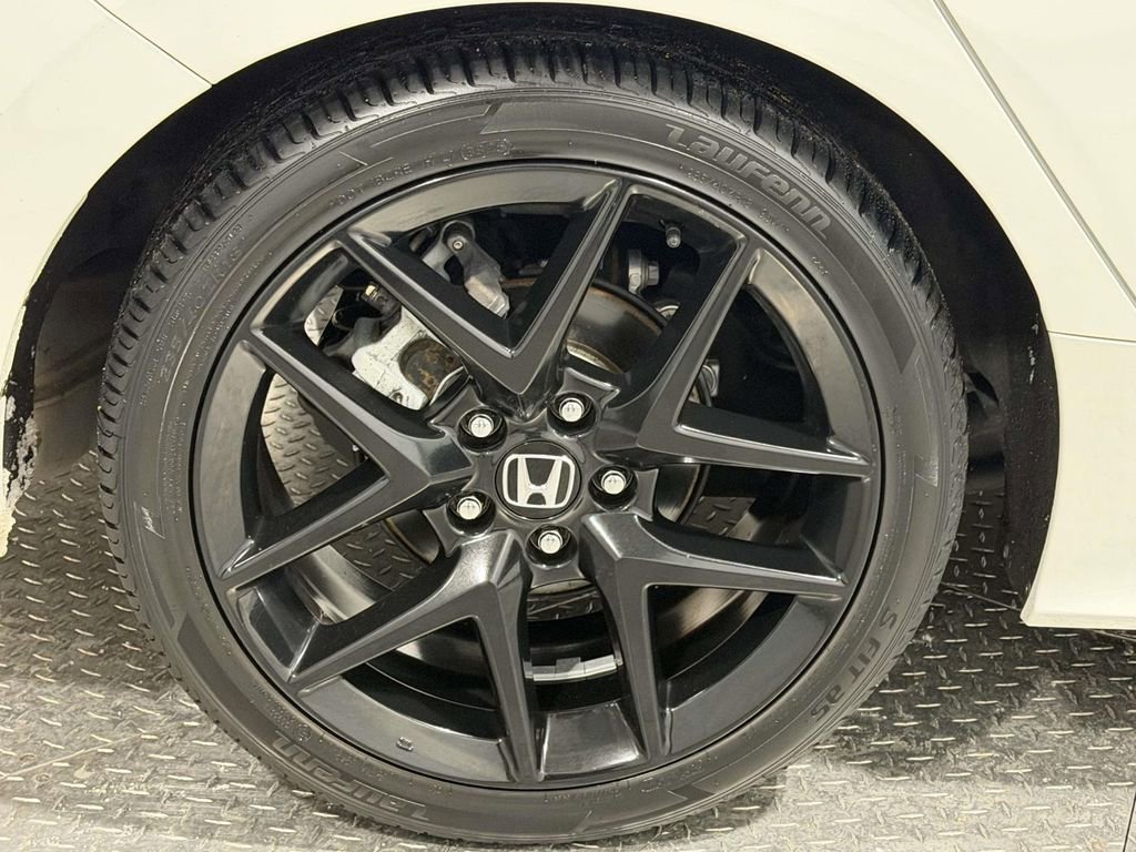 Used 2023 Honda Civic Sport image 8