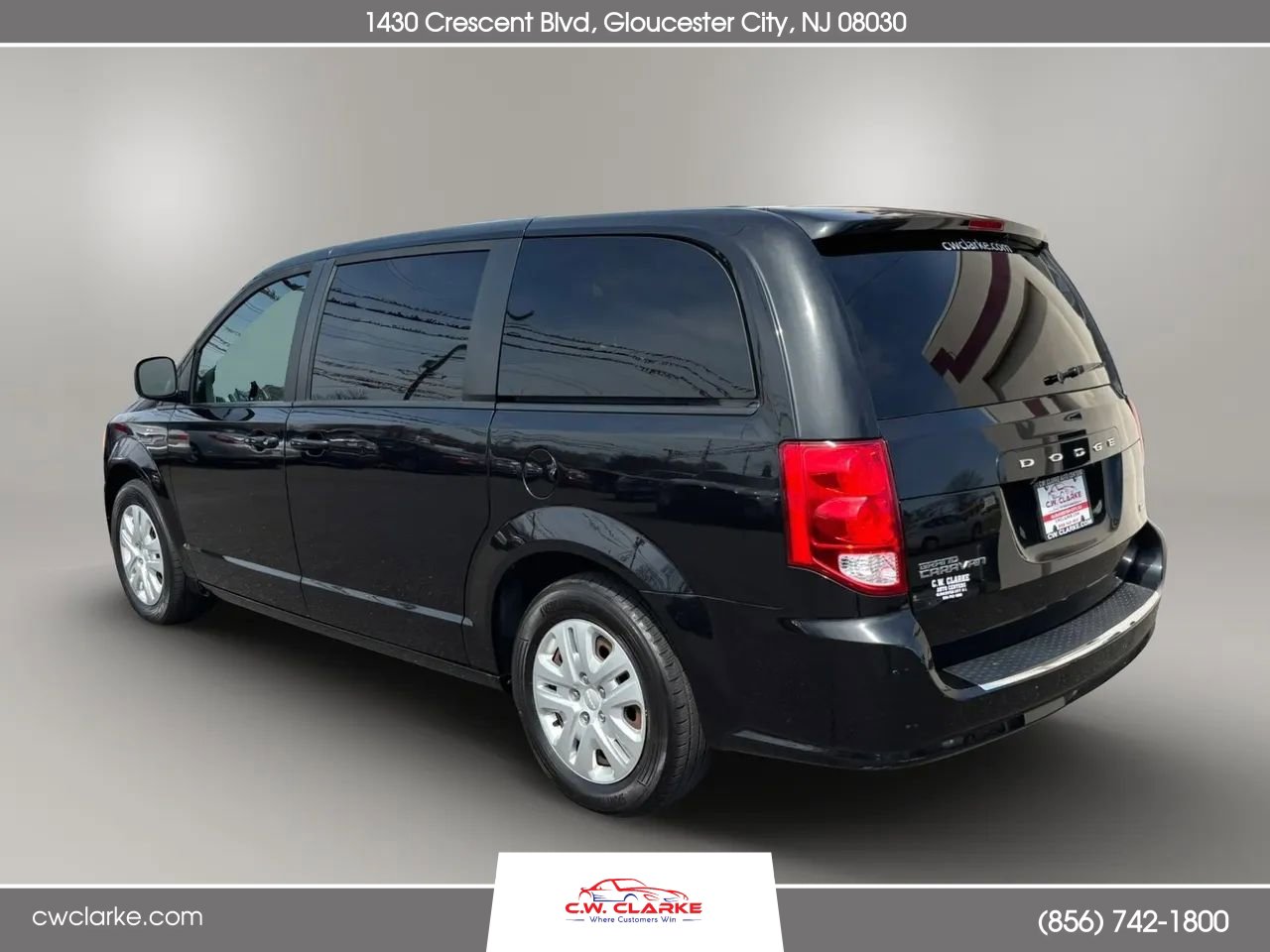 Used 2018 Dodge Grand Caravan SE w/ UConnect Hands-Free Group image 8