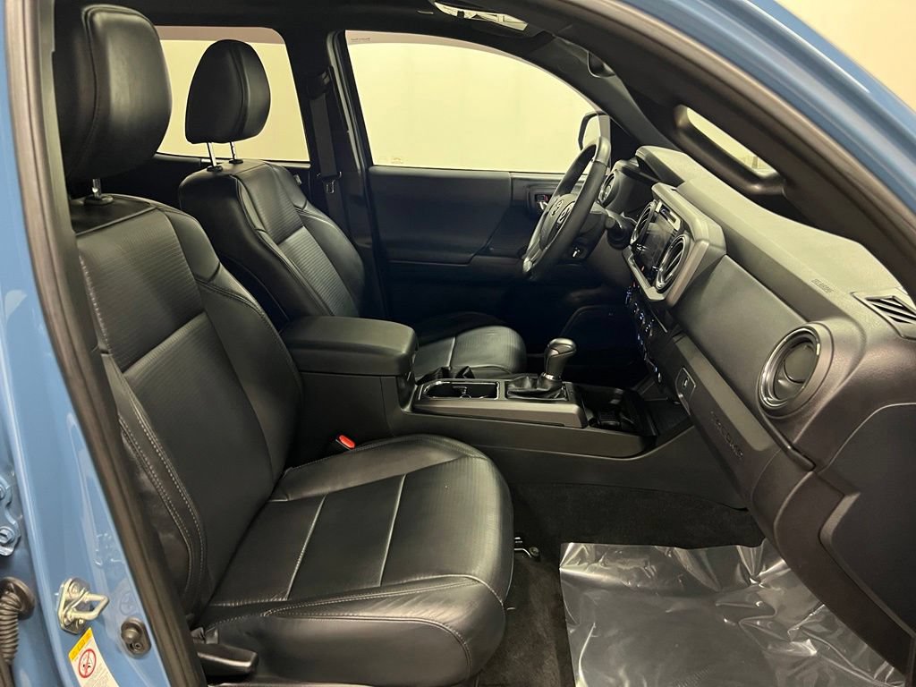 Used 2019 Toyota Tacoma TRD Sport AWD/4WD image 41