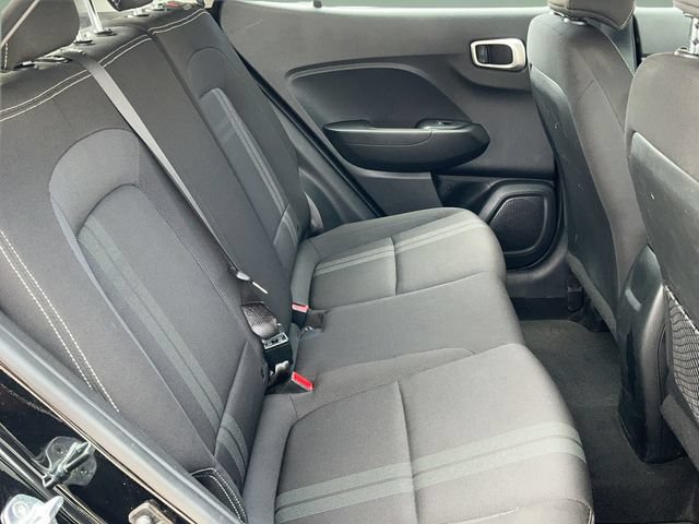 Used 2020 Hyundai Venue SEL w/ Convenience Package FWD image 15