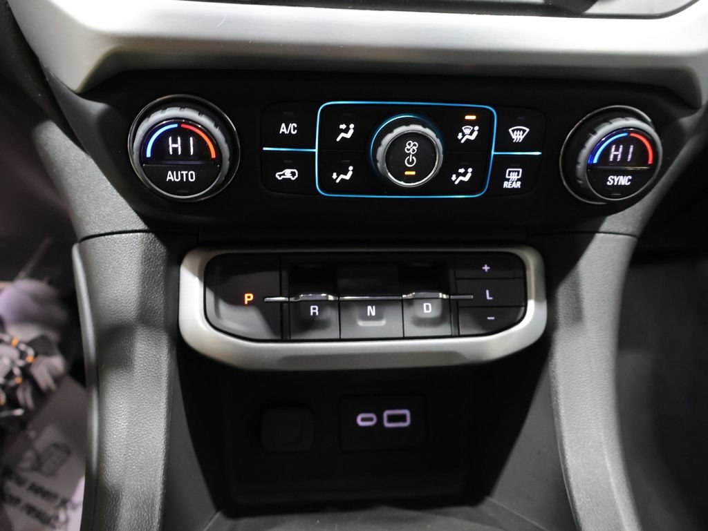 Used 2023 GMC Acadia SLE w/ LPO, Cargo Package AWD/4WD image 29
