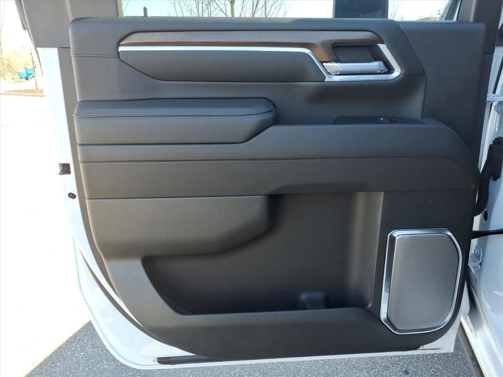 New 2026 Chevrolet Silverado 3500 High Country w/ Technology Package image 24