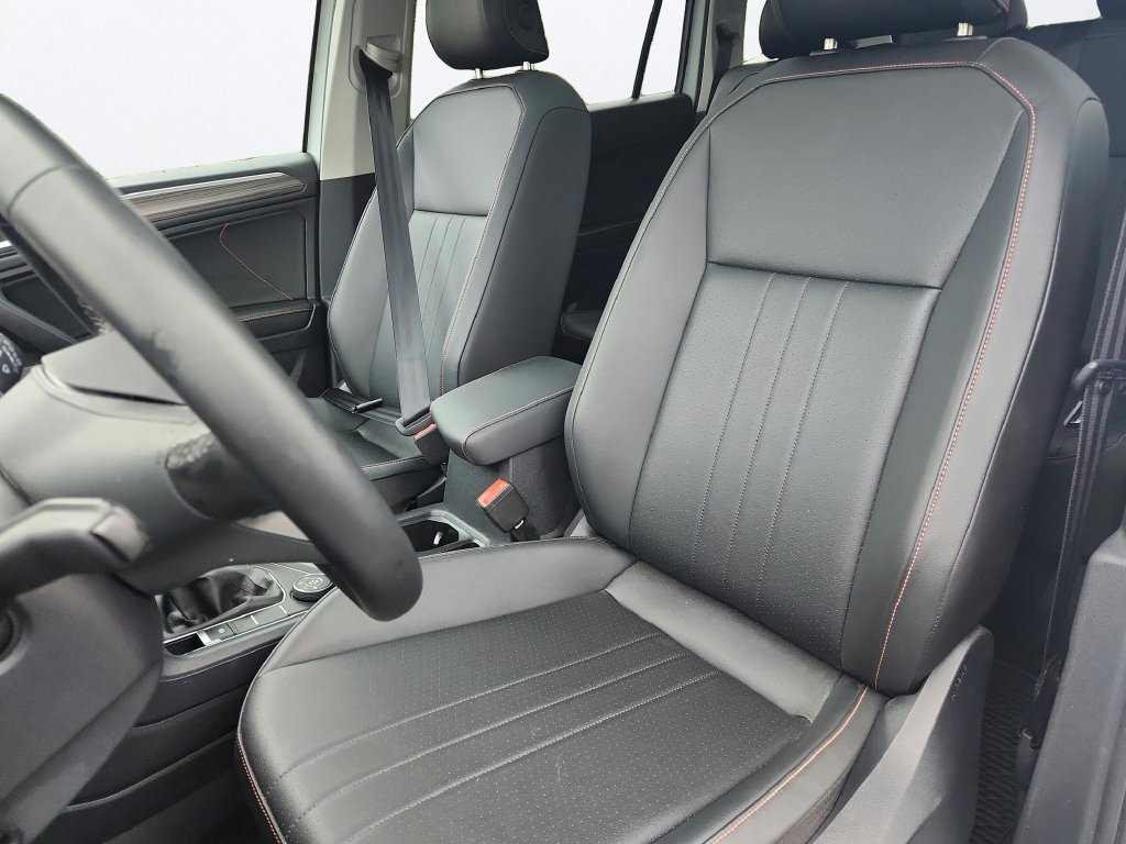 Certified 2024 Volkswagen Tiguan Wolfsburg Edition AWD/4WD image 11