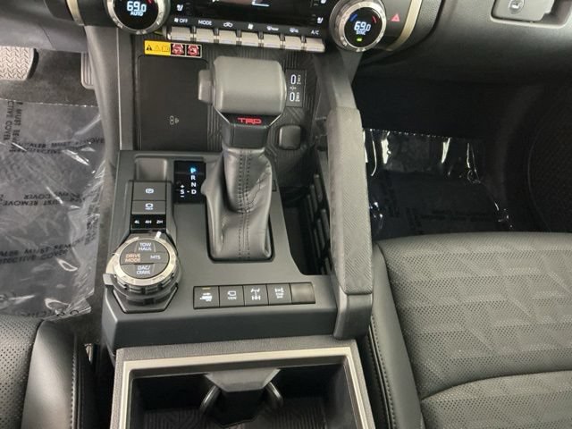 Used 2024 Toyota Tacoma TRD Off-Road w/ TRD Off Road Premium Package AWD/4WD image 20