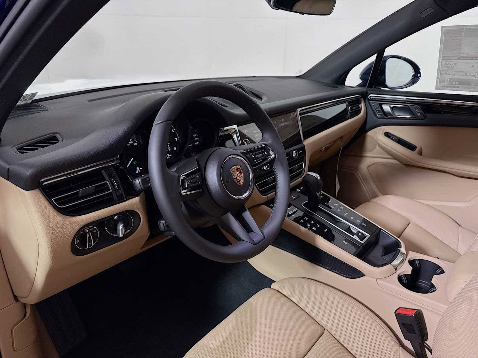 New 2025 Porsche Macan AWD/4WD image 4