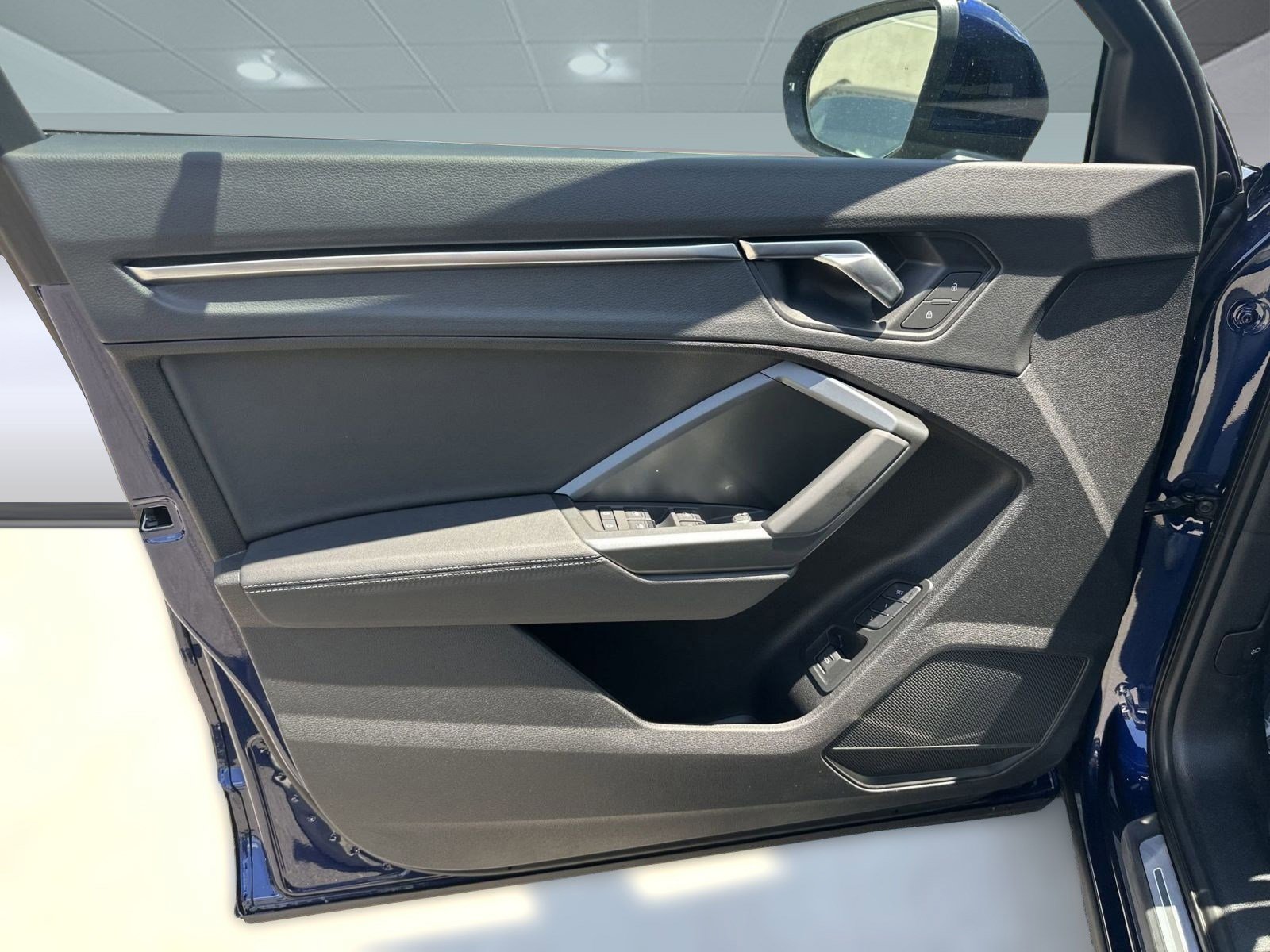 New 2025 Audi Q3 2.0T Premium image 11