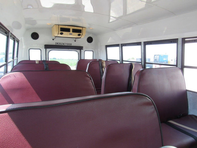 Used 2007 Chevrolet Express 3500 w/ School Bus Package RWD image 15
