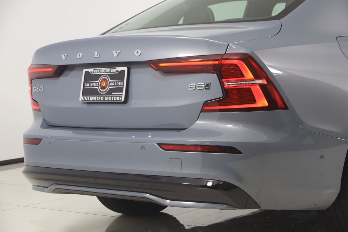Used 2023 Volvo S60 B5 Plus AWD/4WD image 43