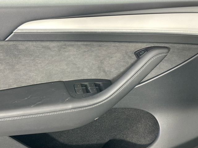 Used 2023 Tesla Model Y Performance AWD/4WD image 21