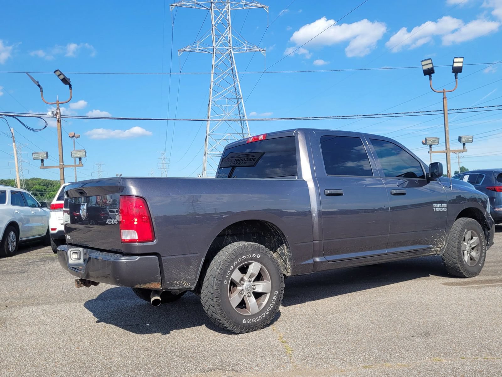 Used 2017 RAM 1500 Express AWD/4WD image 16