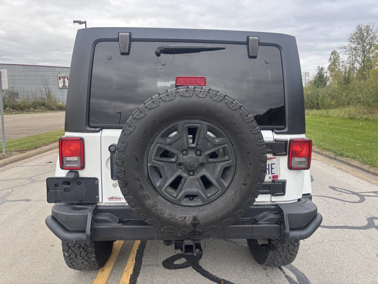 Used 2016 Jeep Wrangler Unlimited Sahara AWD/4WD image 6