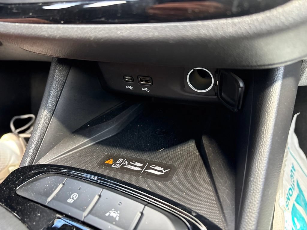 Used 2024 Buick Envista Sport Touring w/ Convenience I Package FWD image 26