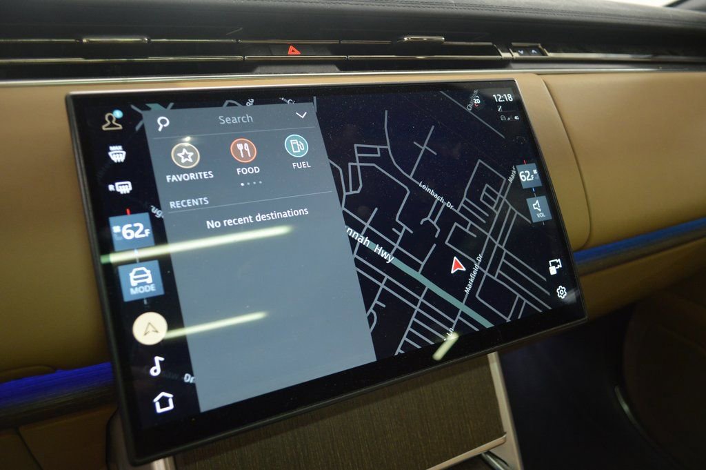 Used 2024 Land Rover Range Rover Long Wheelbase SE image 25