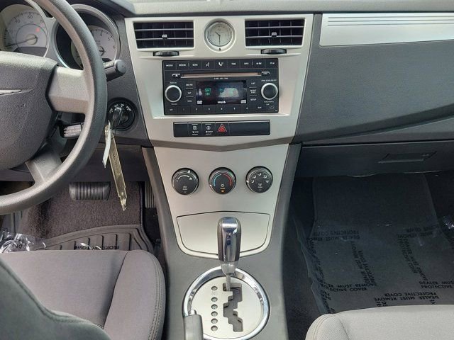 Used 2009 Chrysler Sebring Touring image 19