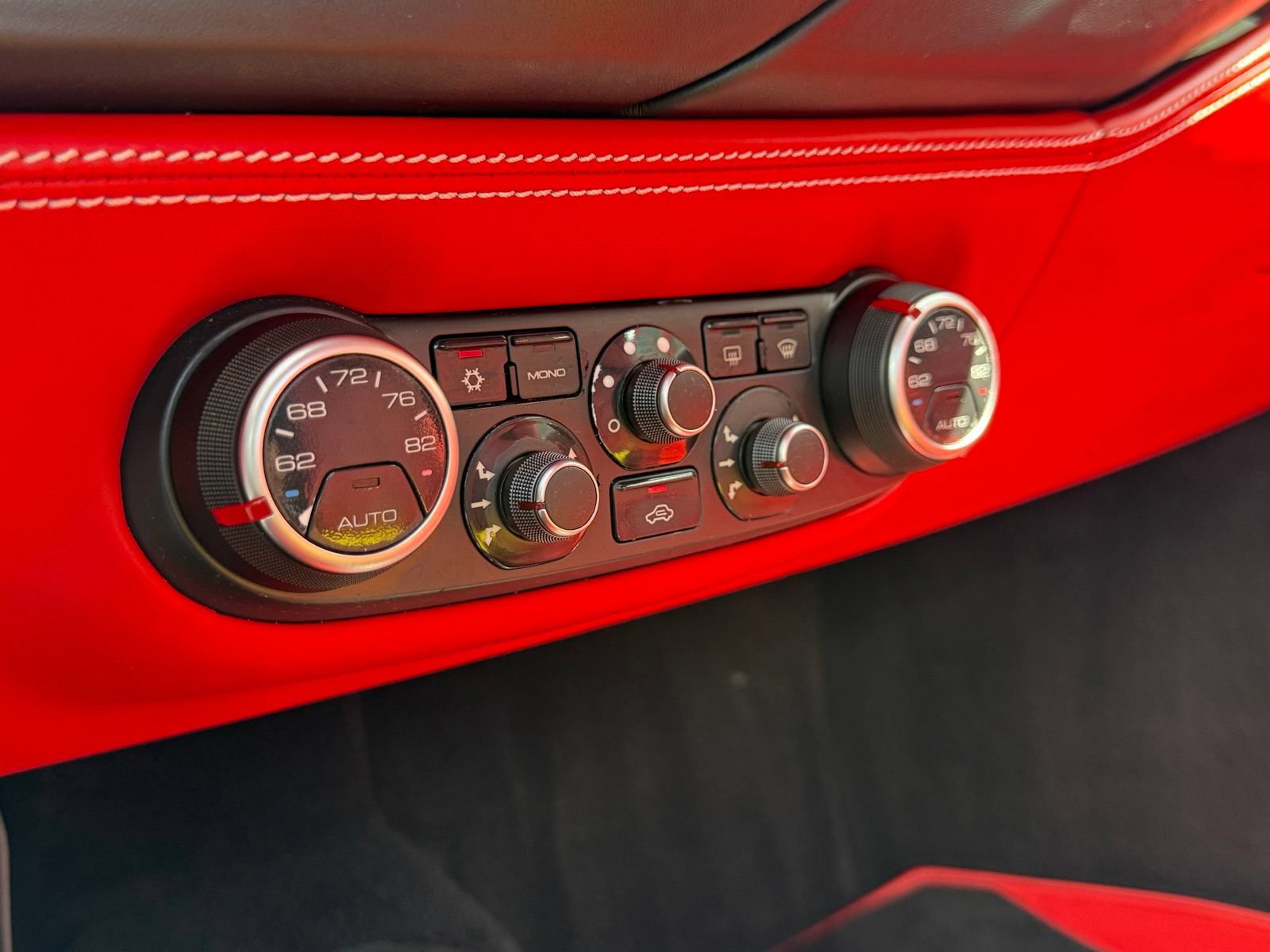 Used 2018 Ferrari 488 Spider RWD image 29