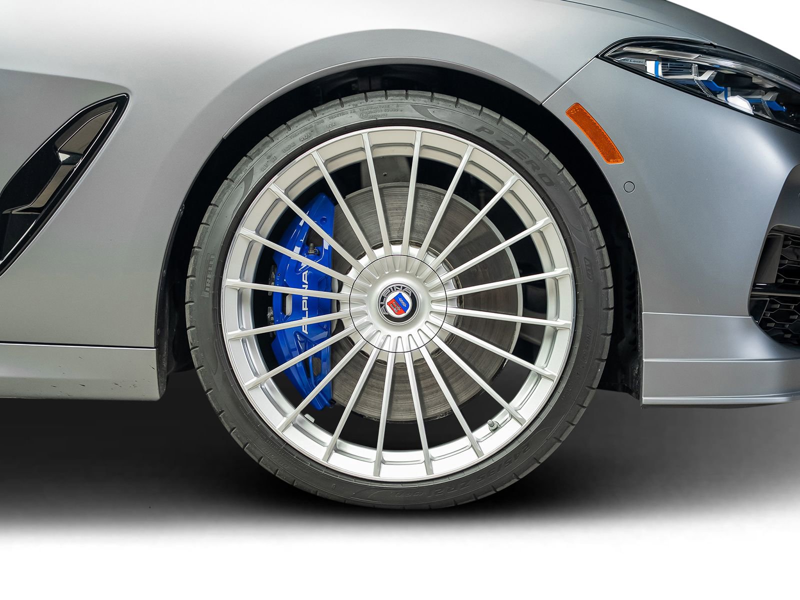 Used 2022 BMW ALPINA B8 xDrive Gran Coupe AWD/4WD image 31