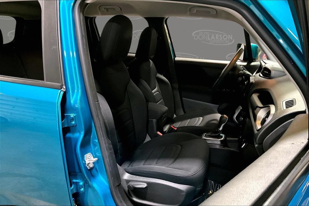 Used 2020 Jeep Renegade Latitude AWD/4WD image 17