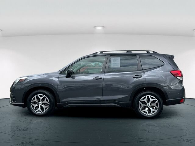 Certified 2023 Subaru Forester Premium AWD/4WD image 3