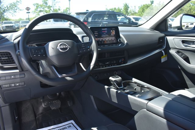 New 2026 Nissan Rogue SV FWD image 17