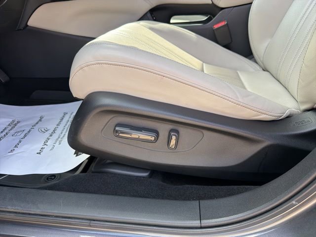 Used 2024 Honda HR-V EX-L image 10