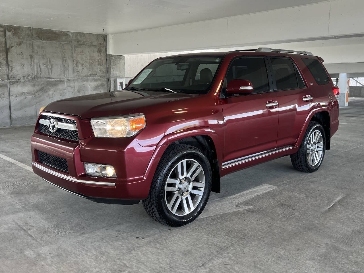 Used 2011 Toyota 4Runner SR5 w/ Premium Pkg w/Leather AWD/4WD image 9