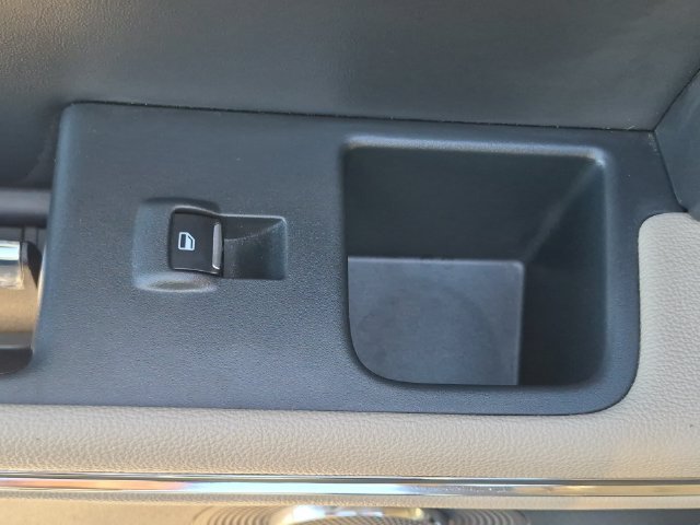 Used 2024 Ford Expedition XLT AWD/4WD image 31