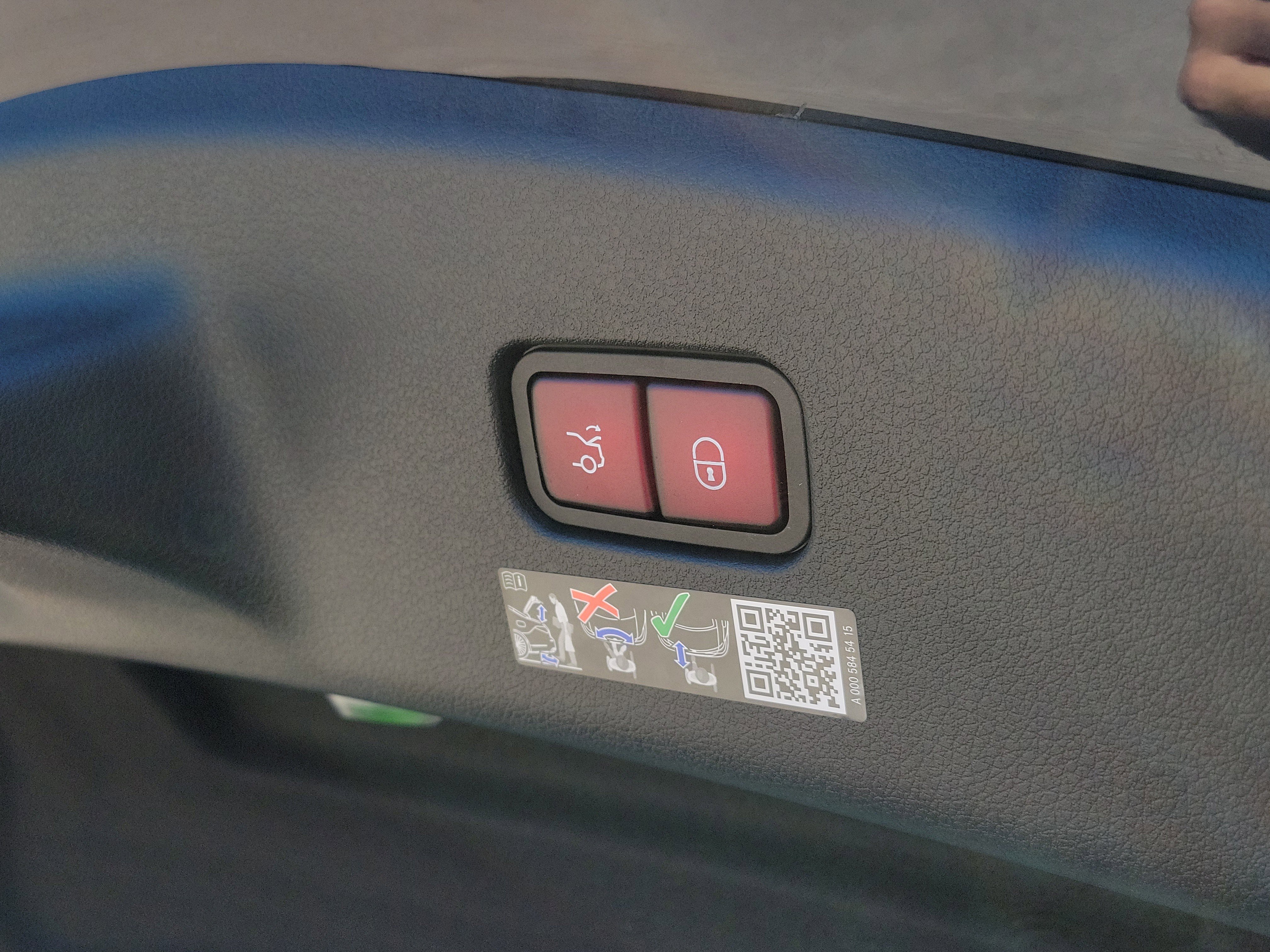 New 2026 Mercedes-Benz CLE 300 4MATIC Coupe image 10