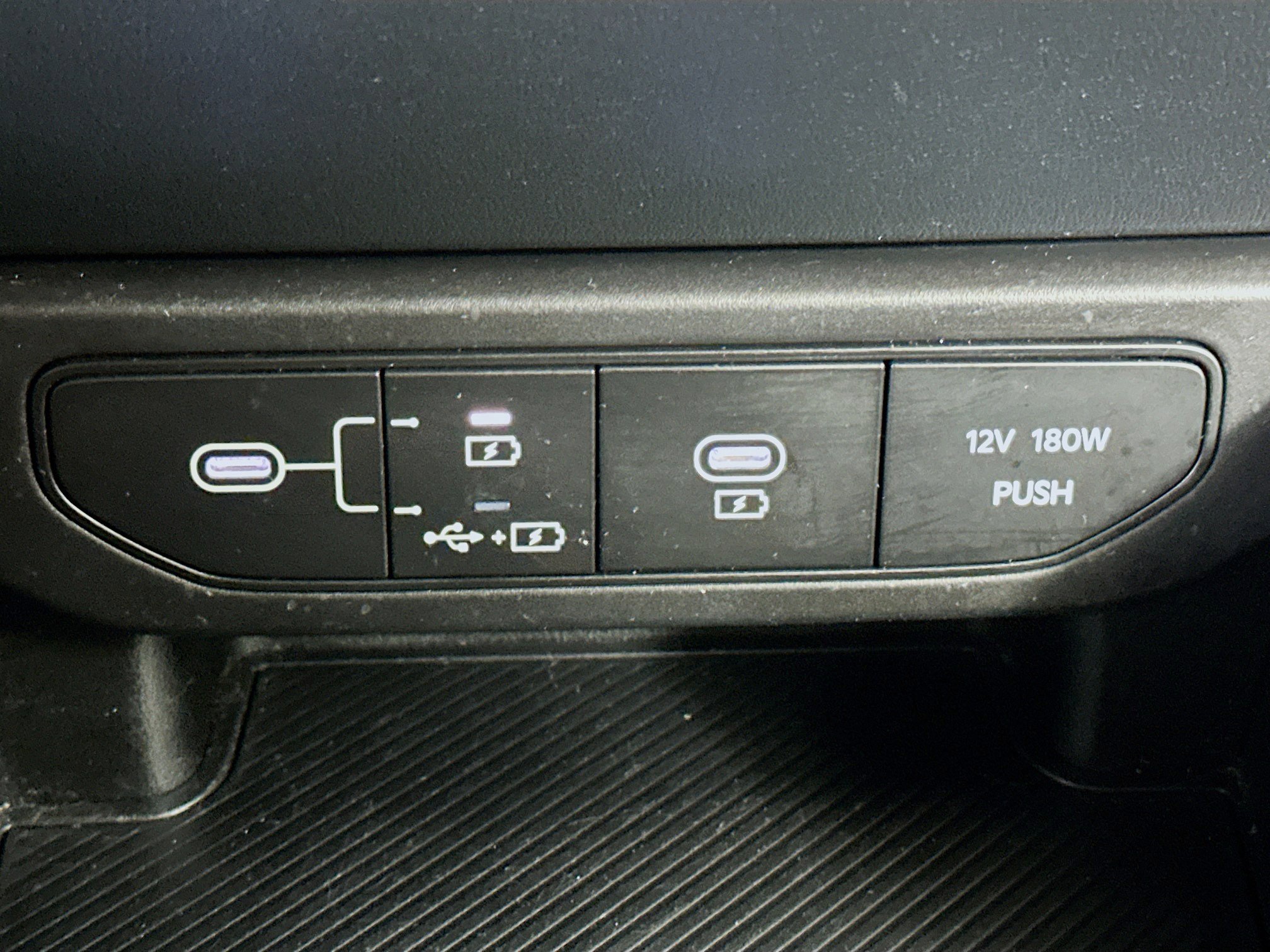 Used 2025 Kia K4 LXS image 26