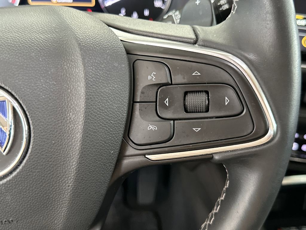 Used 2023 Buick Envision Avenir image 22