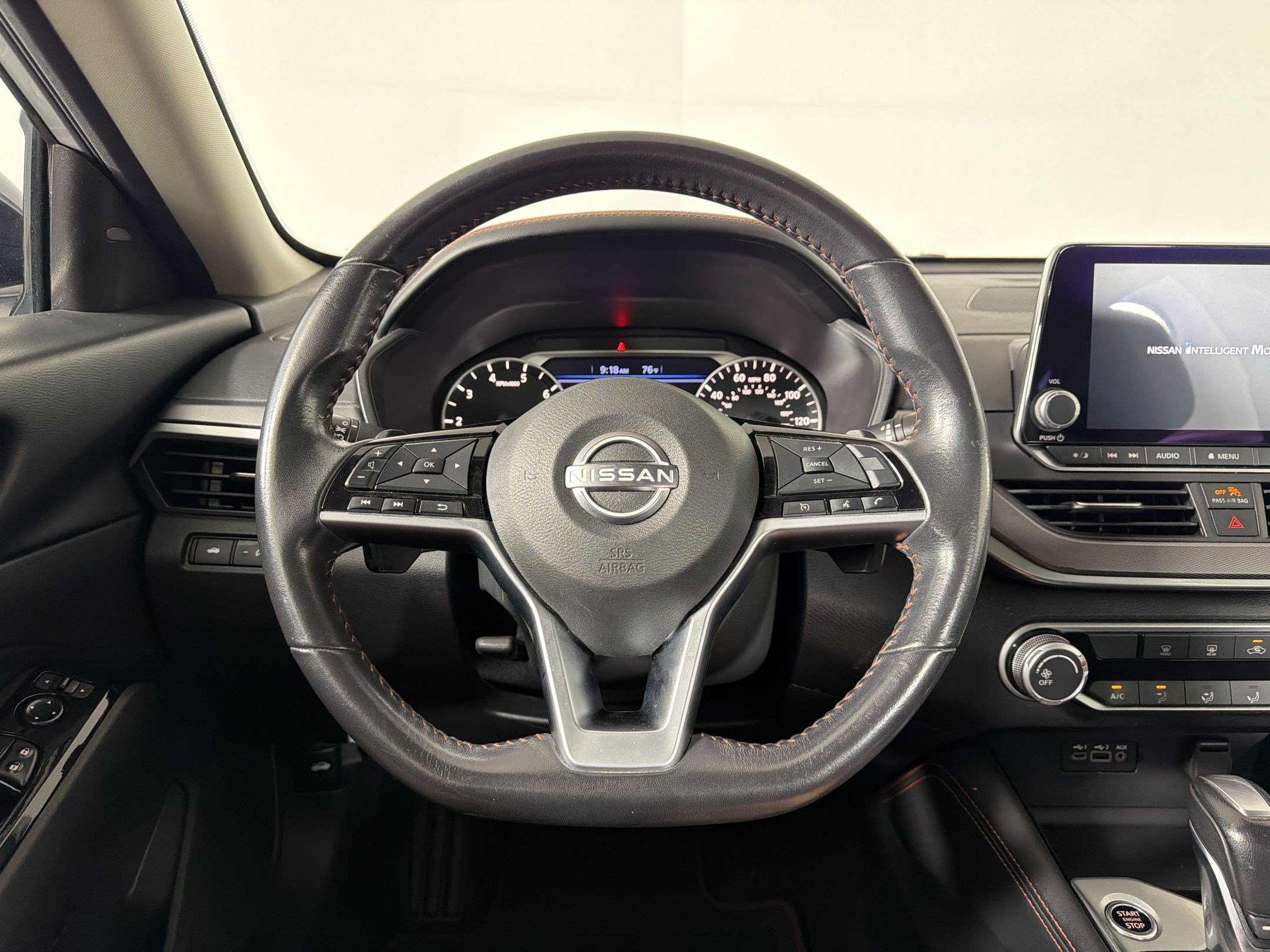 Used 2024 Nissan Altima 2.5 SR FWD image 9