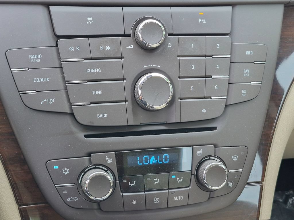 Used 2011 Buick Regal CXL Turbo w/ TO2 Preferred Equipment Group FWD image 22