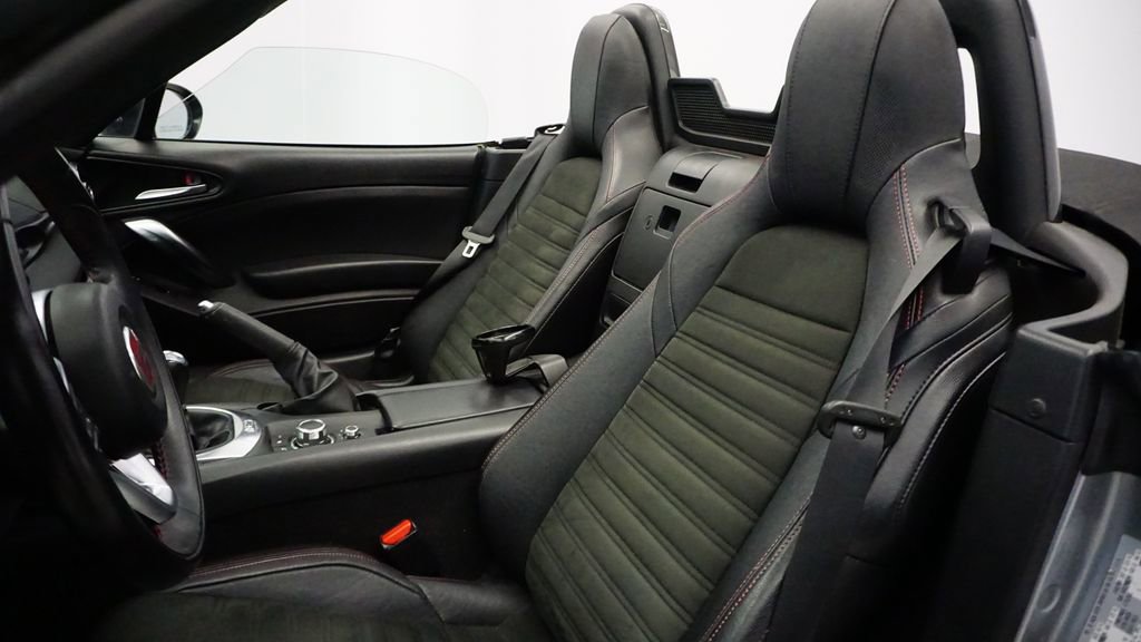 Used 2017 FIAT 124 Spider Abarth image 20