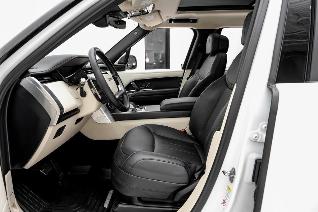 Used 2022 Land Rover Range Rover Long Wheelbase SE image 27