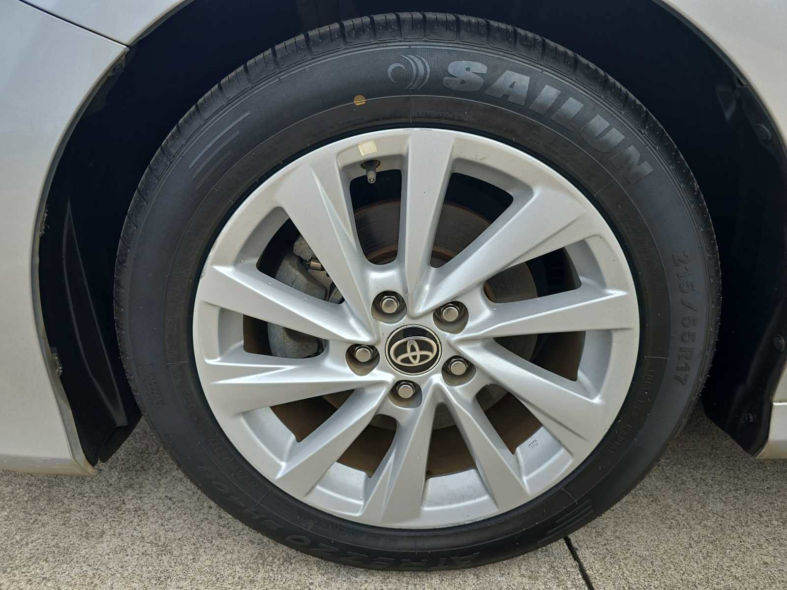 Used 2022 Toyota Camry LE image 19