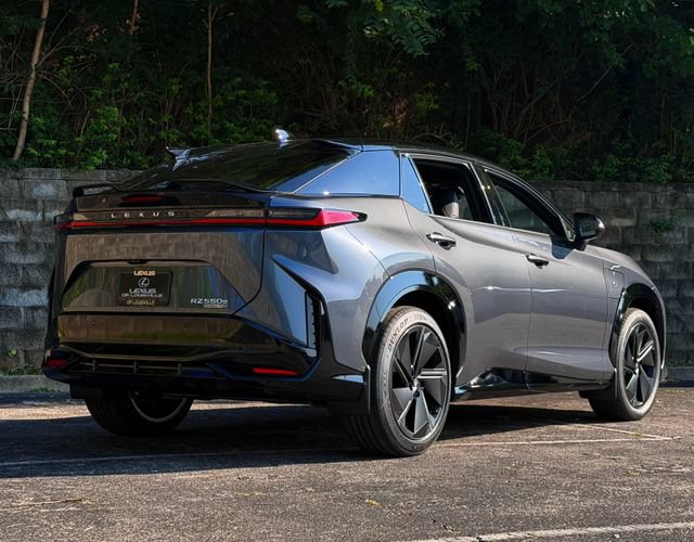 New 2026 Lexus RZ 450e AWD image 5