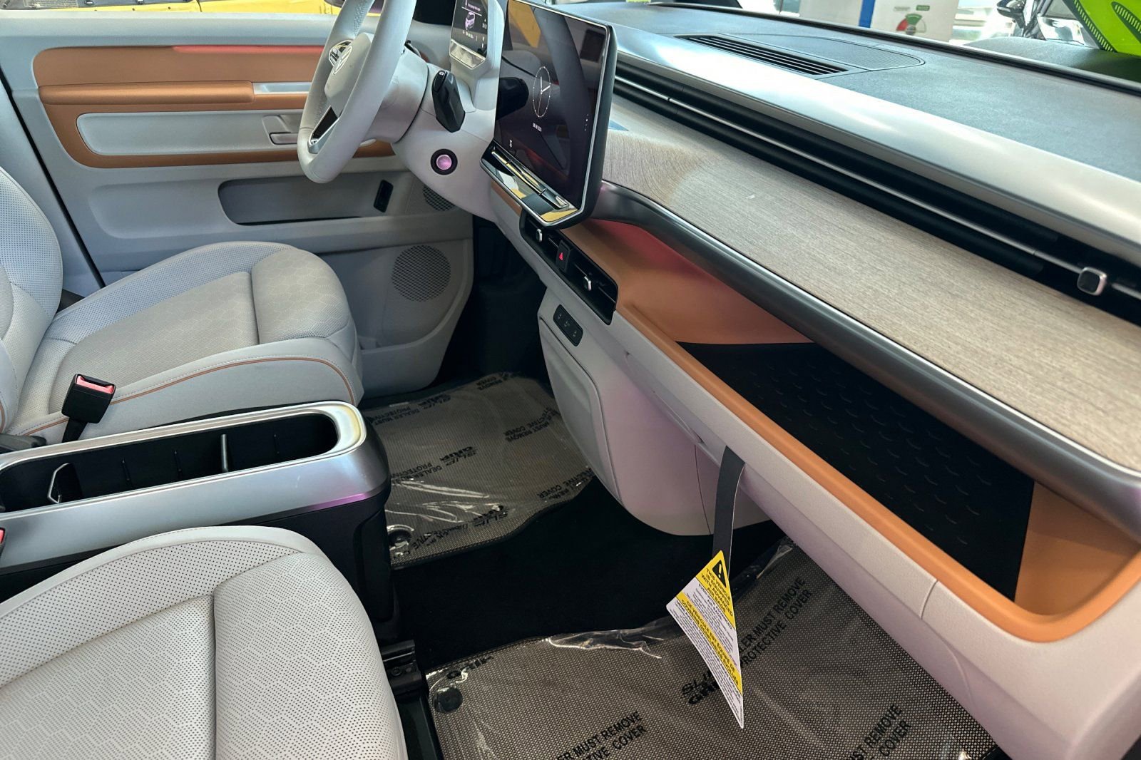 New 2025 Volkswagen ID. Buzz 1st Edition image 16