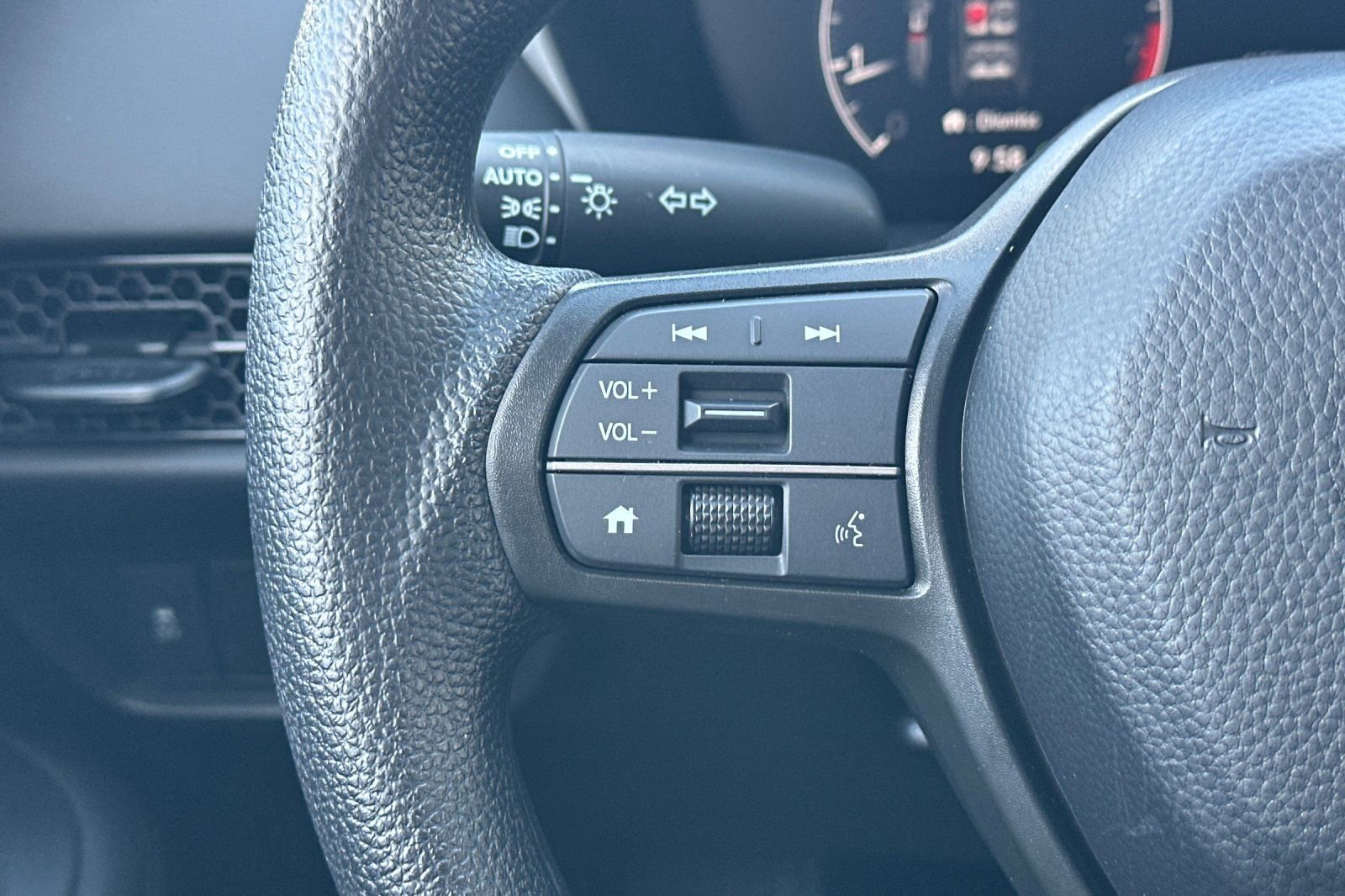 Certified 2026 Honda HR-V LX image 27