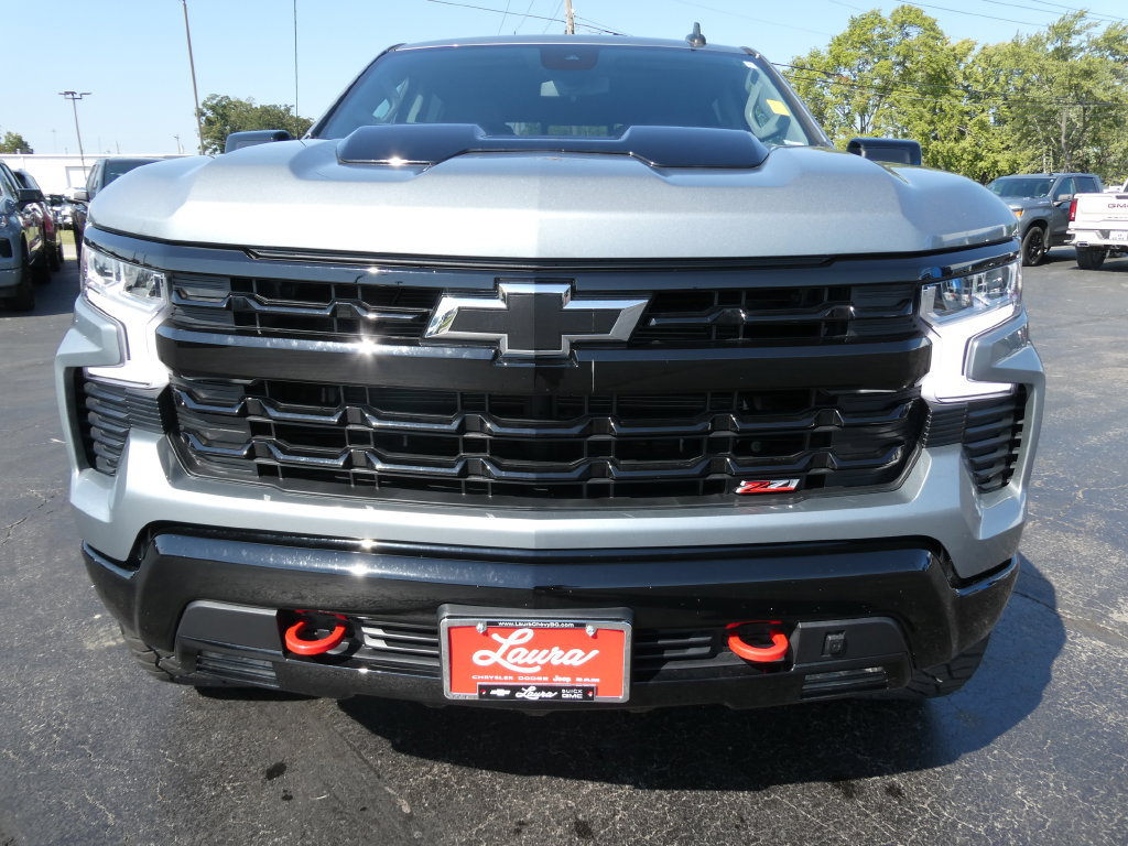 Used 2025 Chevrolet Silverado 1500 LT Trail Boss w/ Convenience Package II AWD/4WD image 9