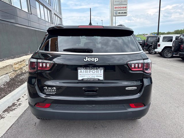Used 2022 Jeep Compass Latitude AWD/4WD image 4