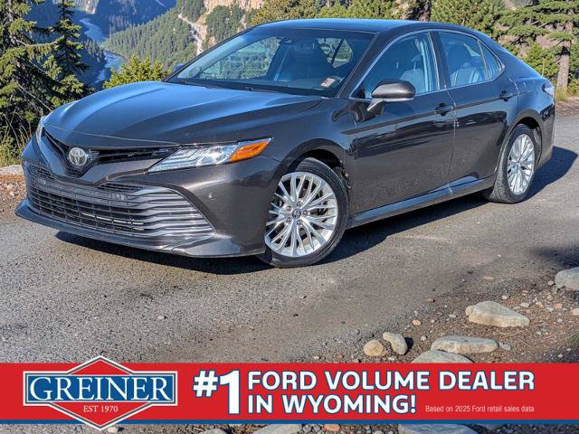 Used 2018 Toyota Camry XLE FWD image 1