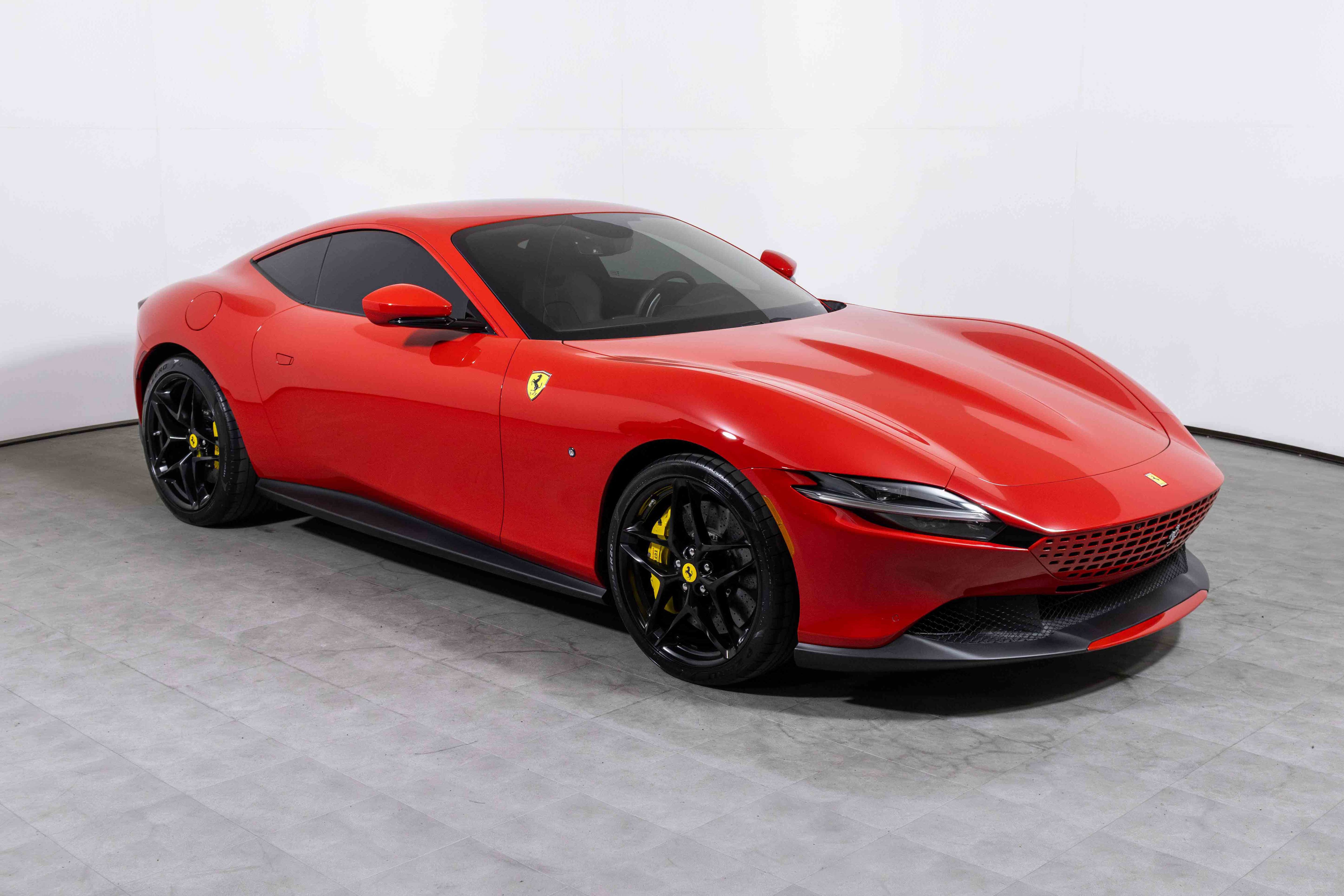 Used 2021 Ferrari Roma image 4