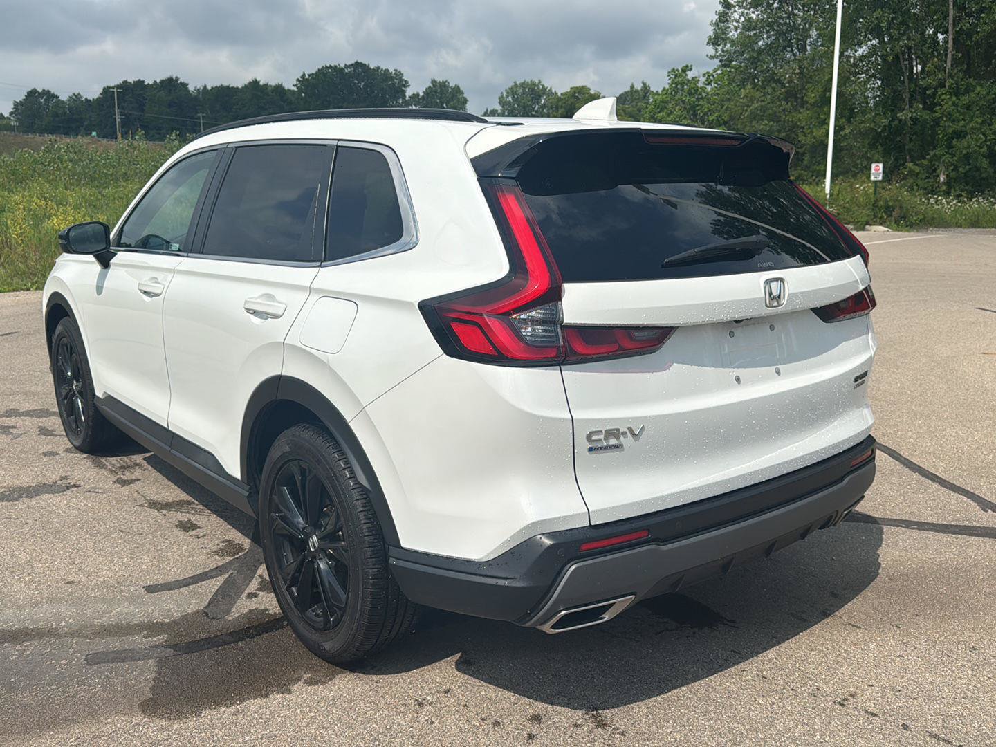 Used 2023 Honda CR-V Sport Touring image 3