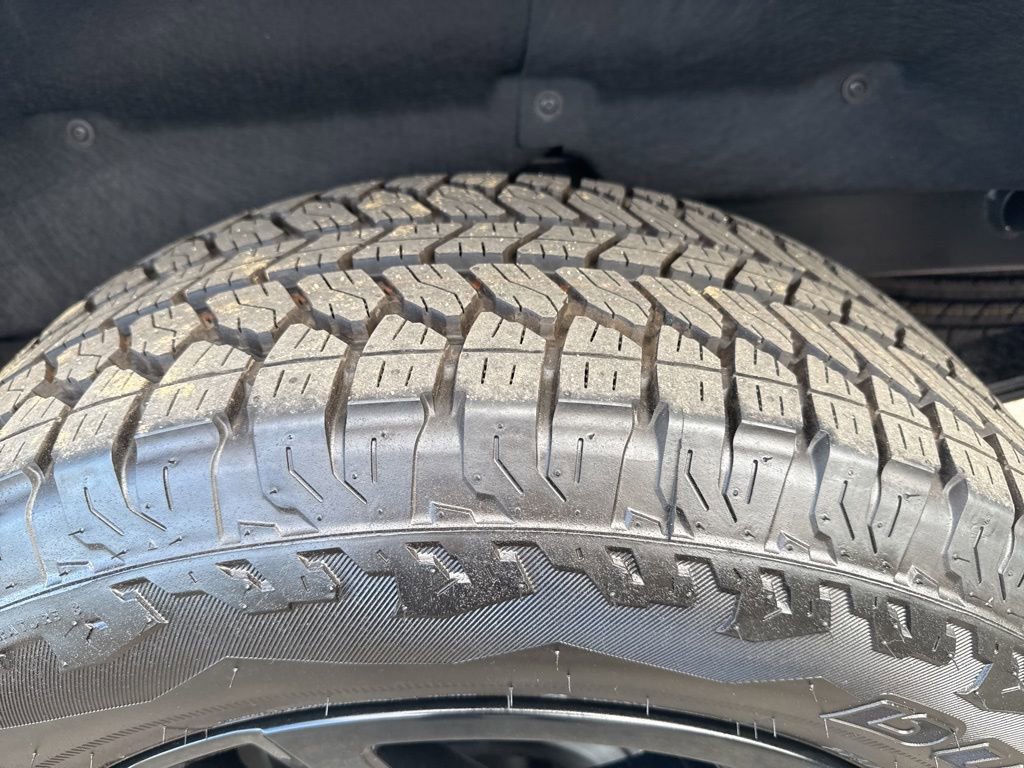 Used 2025 Chevrolet Silverado 1500 Custom w/ Turbomax Blackout Package image 32