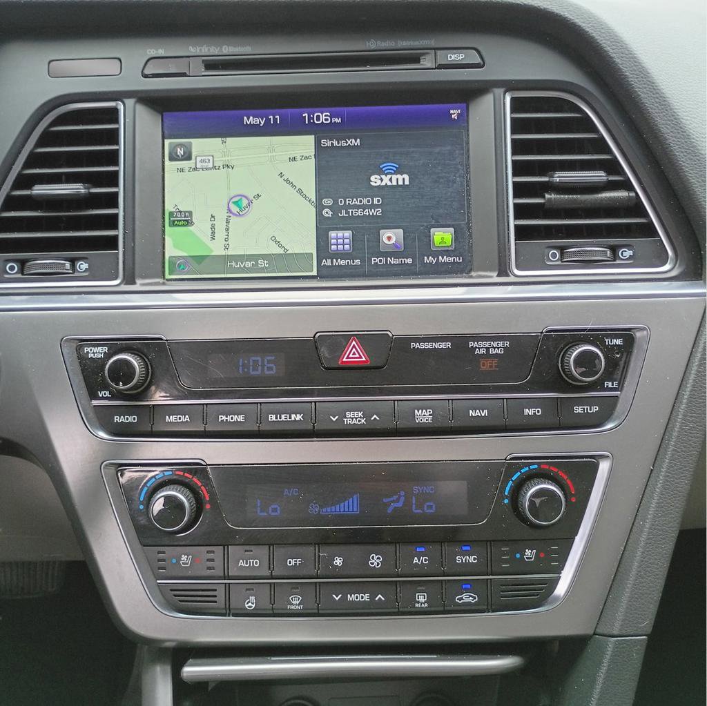 Used 2015 Hyundai Sonata Limited w/ Option Group 06 FWD image 12