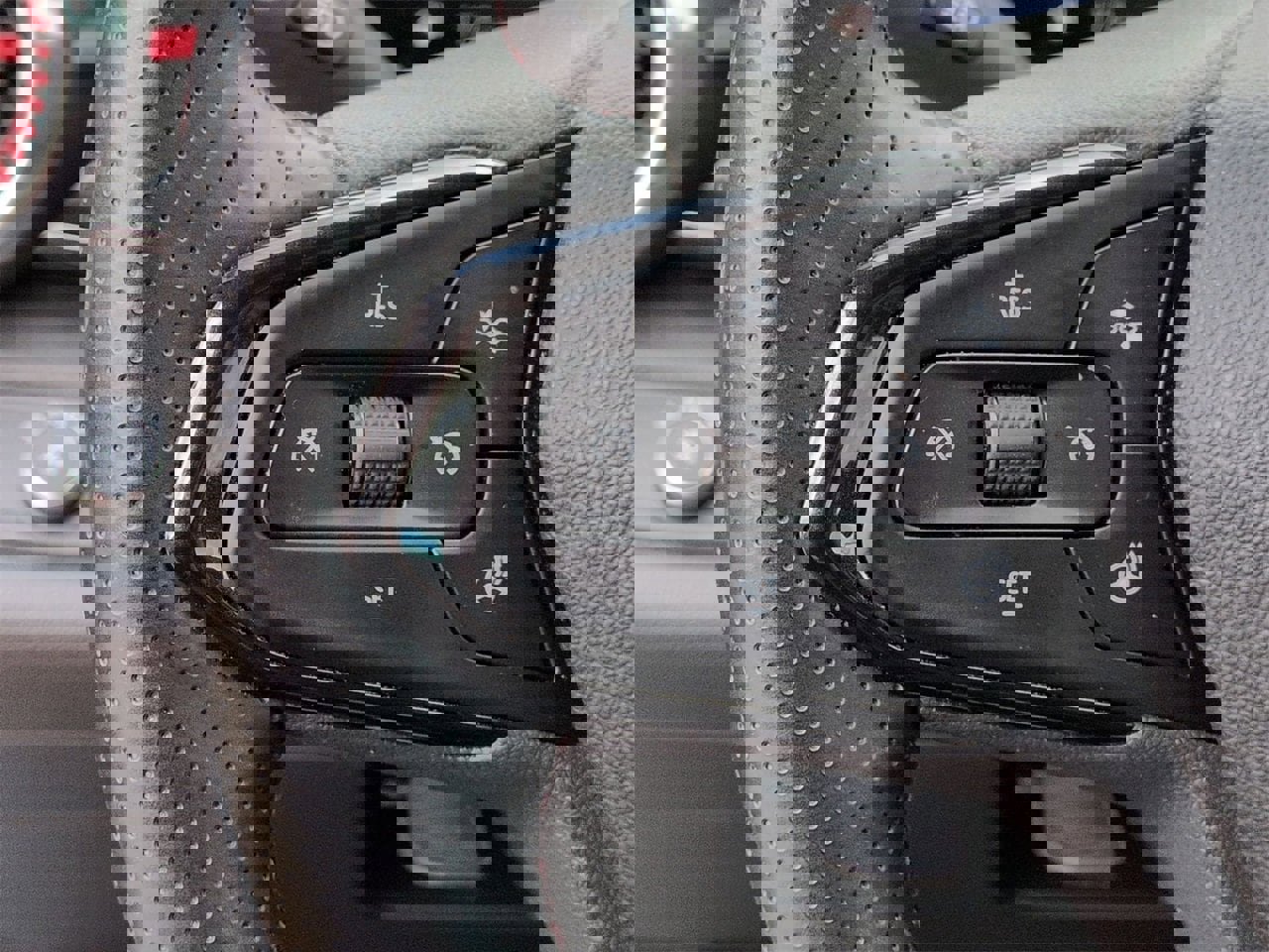 Used 2025 Chevrolet Trax RS w/ Driver Confidence Package image 12